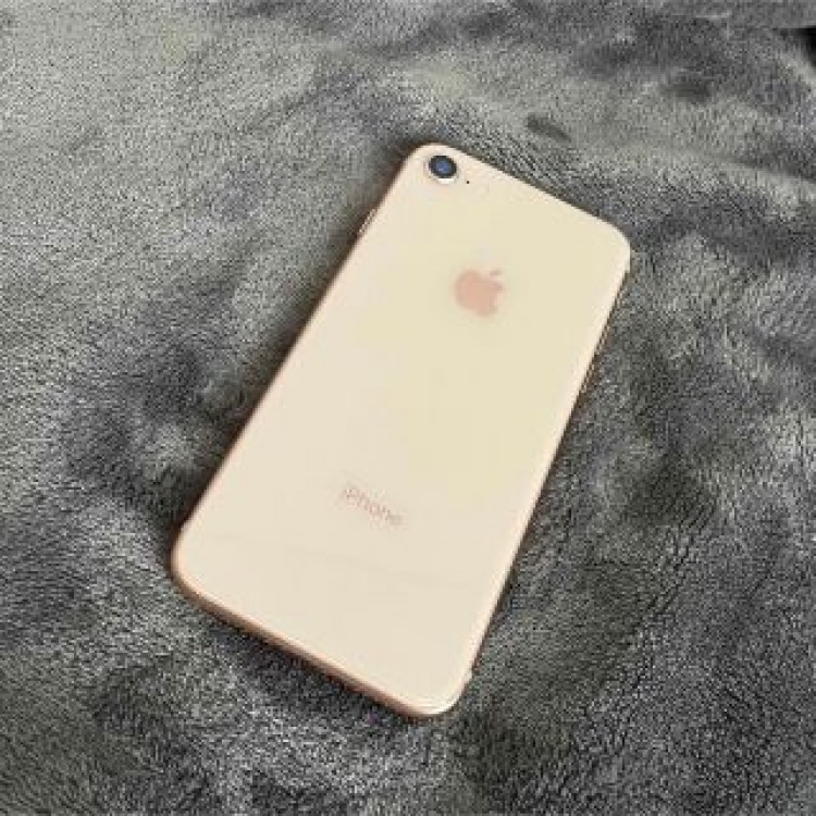 【美品】iPhone8 64GB 本体のみ