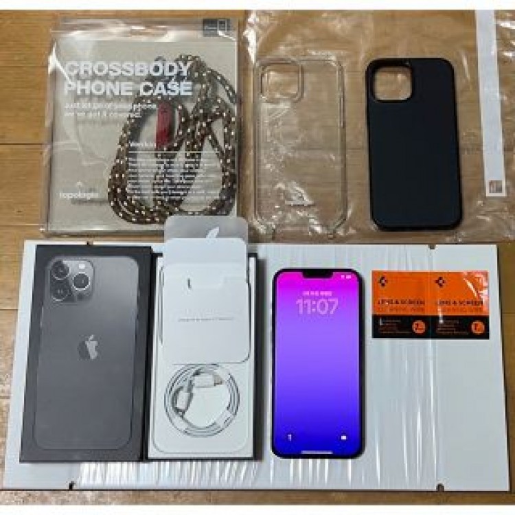 画面傷無し　極美品　iPhone13Pro Max グラファイト 256 GB