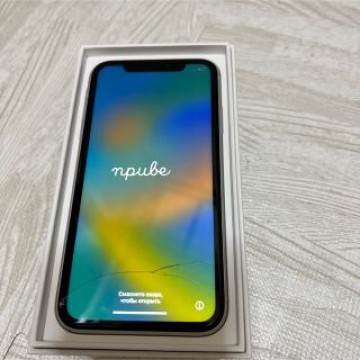 iPhone XR 128GB 購入前一言ください。