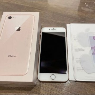 iPhone 8 ゴールド　64 GB   SIMフリー