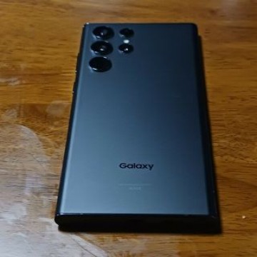 超美品　Galaxy　S22　Ultra　SIMフリー　au　ファントムブラック