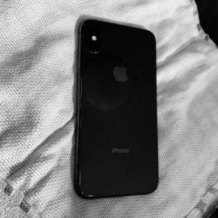 iPhone X 64ギガ