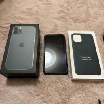 純正レザーケース iPhone11 Pro 512GB ミッドナイトグリーン