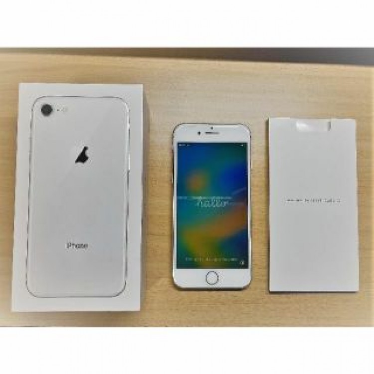 【美品SIMフリー】iPhone8 64GB シルバー　箱付　バッテリー73%