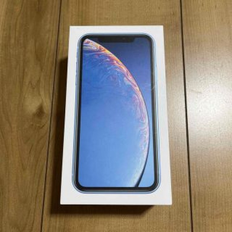 アップル iPhoneXRブルー 128GB バッテリー82%