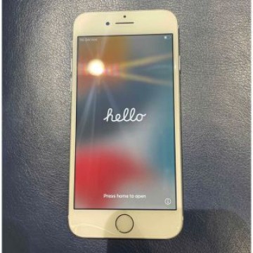 iPhone8本体64GB  画面割れあり