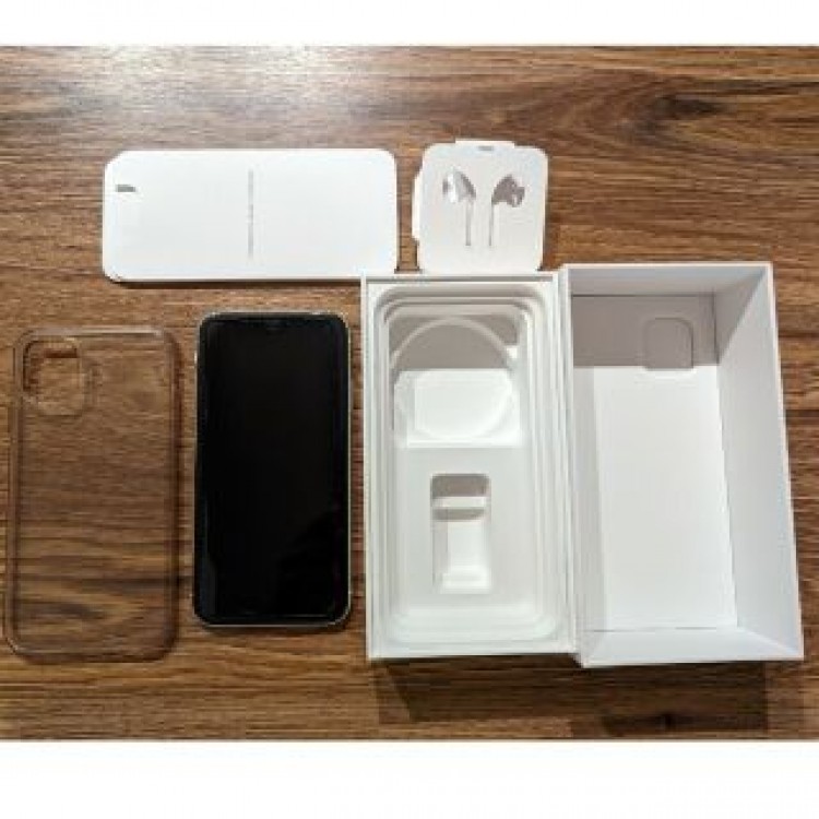 iPhone 11 ホワイト 64 GB SIMフリー