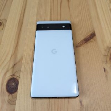 美品 Google Pixel 6a 128GB Chalk au版