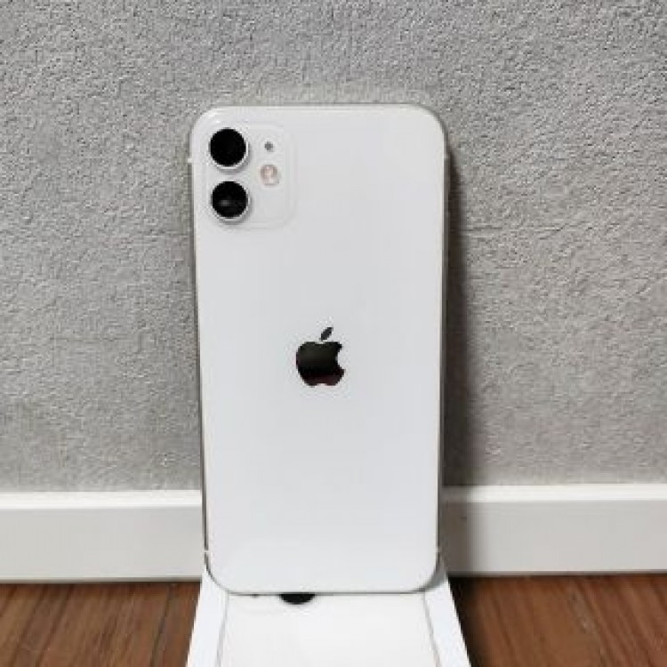 SIMフリー　アップル iPhone11 128GB ホワイト