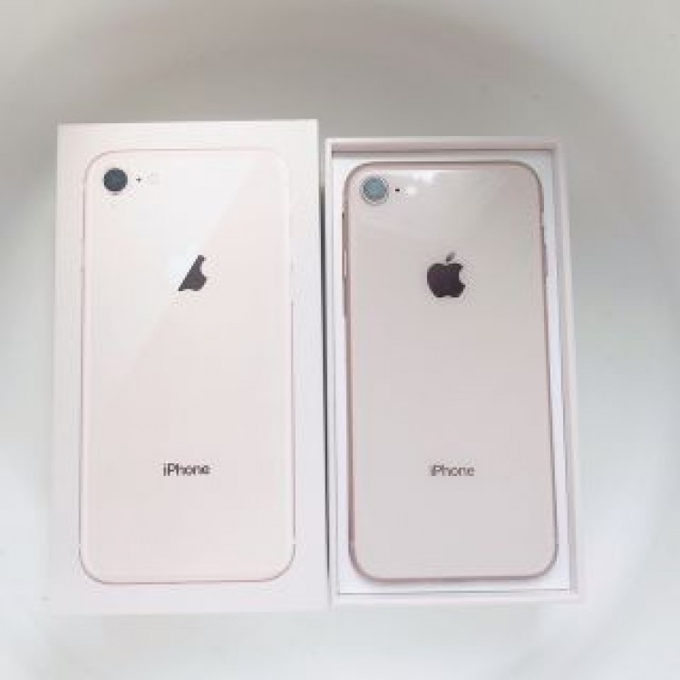 Apple  iPhone8  本体