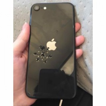 iPhones SE 第2世代(SE2) ブラック256GB SIMフリー