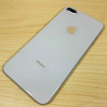 ﾊﾞｯﾃﾘｰ100% iPhone8 Plus 256GB P95
