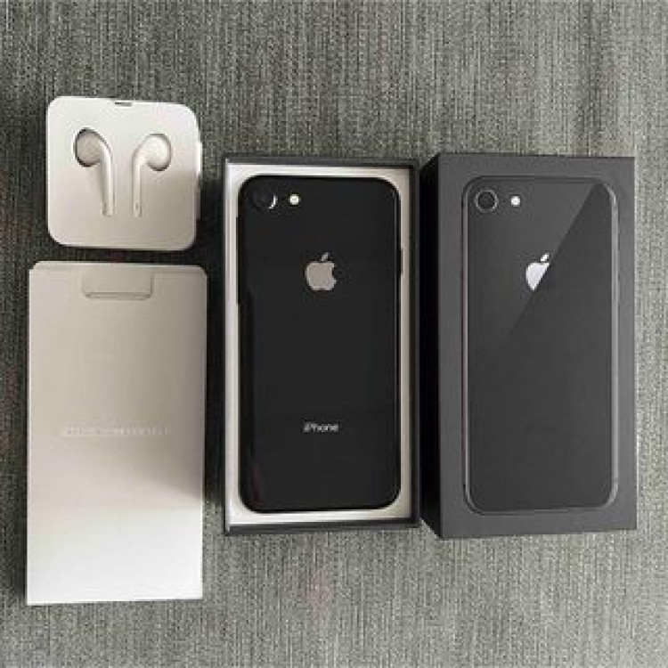 iPhone8 スペースグレー　64GB SIMフリー　美品