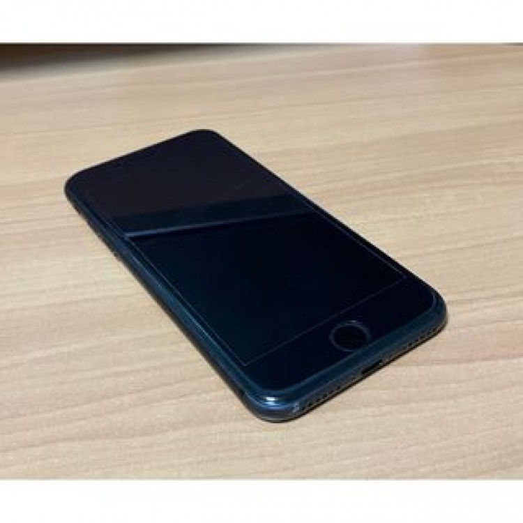 iPhone8【中古】