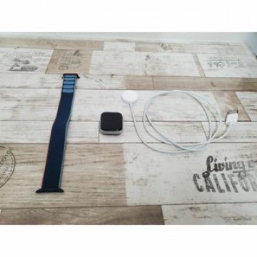 バッテリ100% Apple Watch SE GPSモデル 40mm