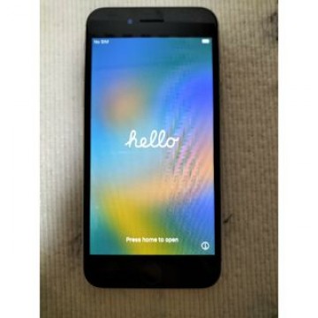 かなり美品 SIMフリー iPhone SE3 64GB スターライト 第3世代