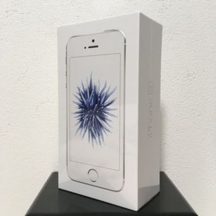国内版未開封！iPhoneSE 第一世代 128GB SIMフリー