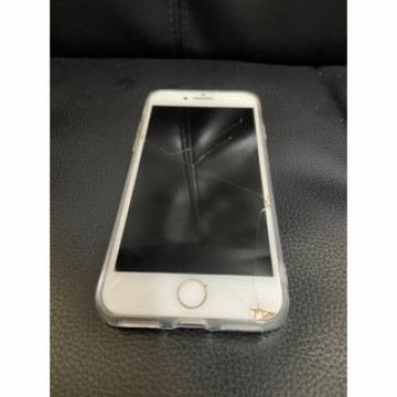 iPhone7本体　32G