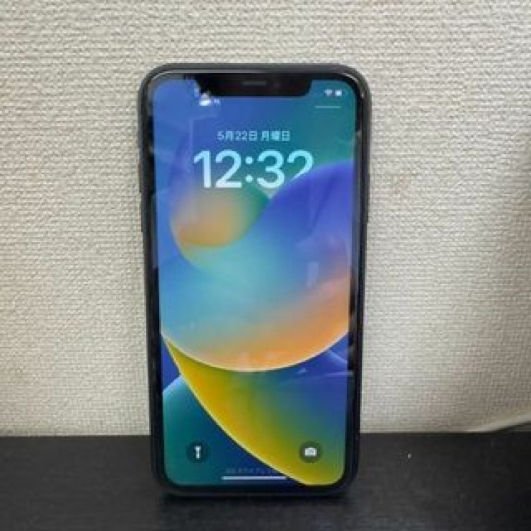 iPhone11 128GB ブラックKDDI支払済SIMロック解除済