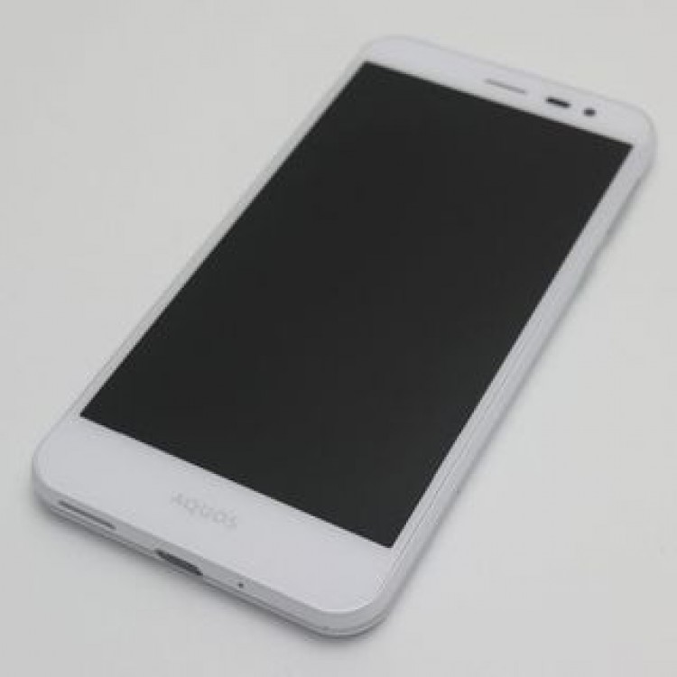 新品同様 au SHV35 AQUOS U ホワイト