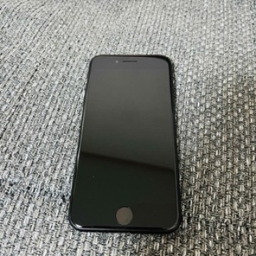 【美品】iPhone SE 第2世代 (SE2) 64GB SIMフリー