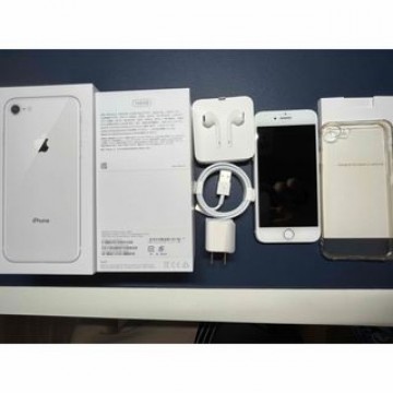 アップル iPhone8 128GB Silver SIMフリー