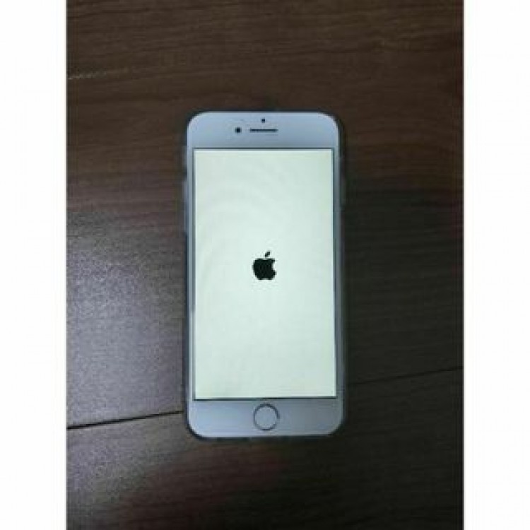 iphone 8 本体のみ　シルバー　iPhone 64GB