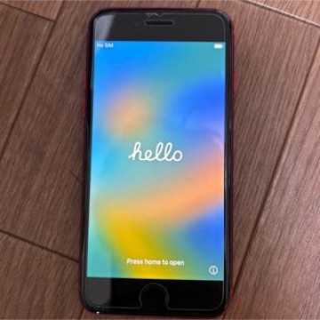 iPhone SE (第3世代) レッド 64 GB SIMフリー