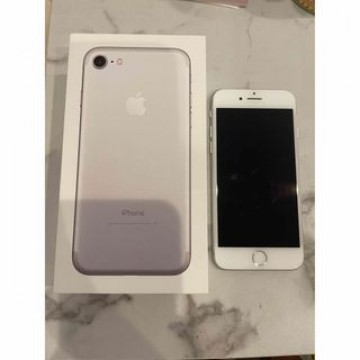 iPhone7 シルバー本体　32G 箱付き　SIMフリー