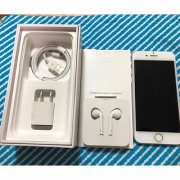 iPhone 7 Silver 32 GB SIMフリー