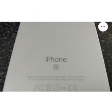 iPhone SE MLLP2J/A 16GB 第1世代　たいとショップ