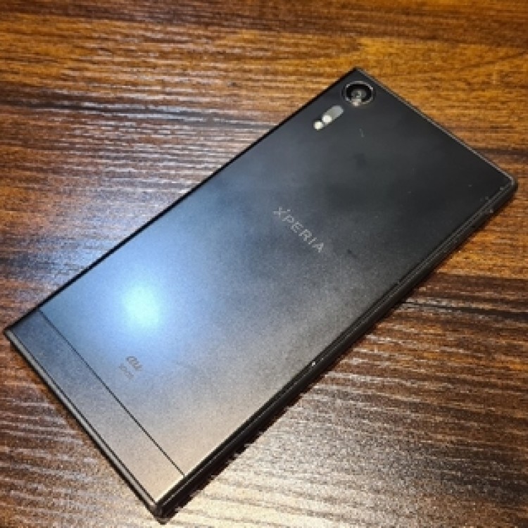 Sony Xperia XZs au SOV35