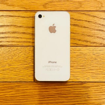 Apple アップル　iPhone 4s　16GB