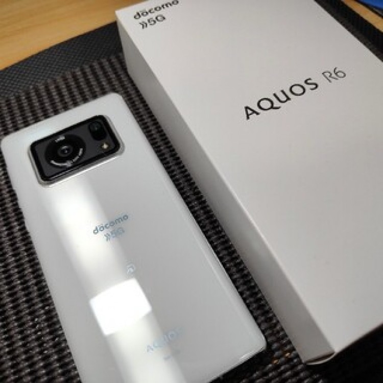 AQUOS R6 ホワイト SIMフリー 超美品 おまけ多数 一括精算済
