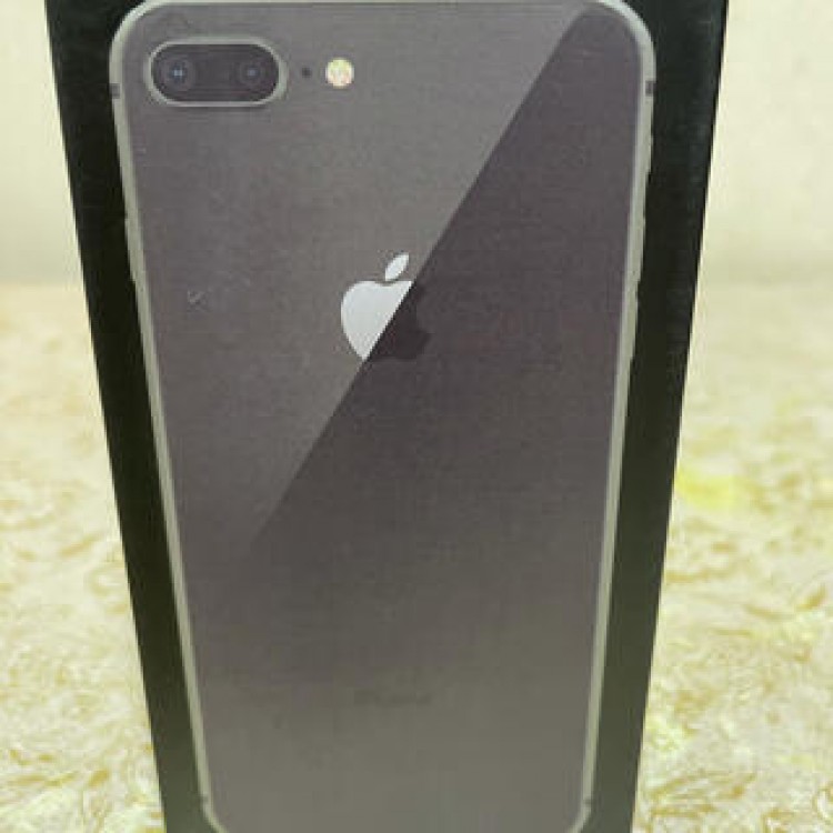 iPhone 8 Plus 64 GB ブラックSIM フリー