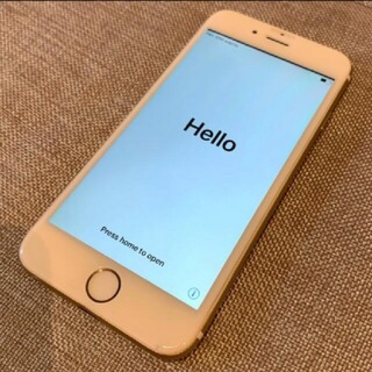 iPhone 6 Gold 64 GB SIMフリー