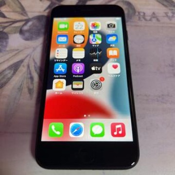 iPhone 7 Jet Black 32 GB SIMフリー
