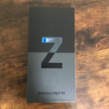 Galaxy Z Flip3 5G SCG12 ファントムブラック