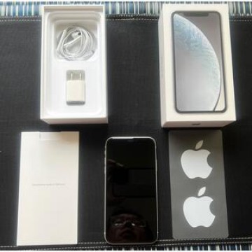 iPhoneXR 64GB ホワイト White SIMロックなし 美品