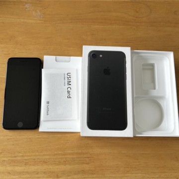 Apple iPhone7 32GB ブラック docomo