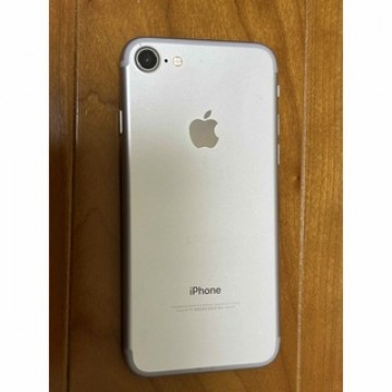 iPhone 7 Silver 256 GB au